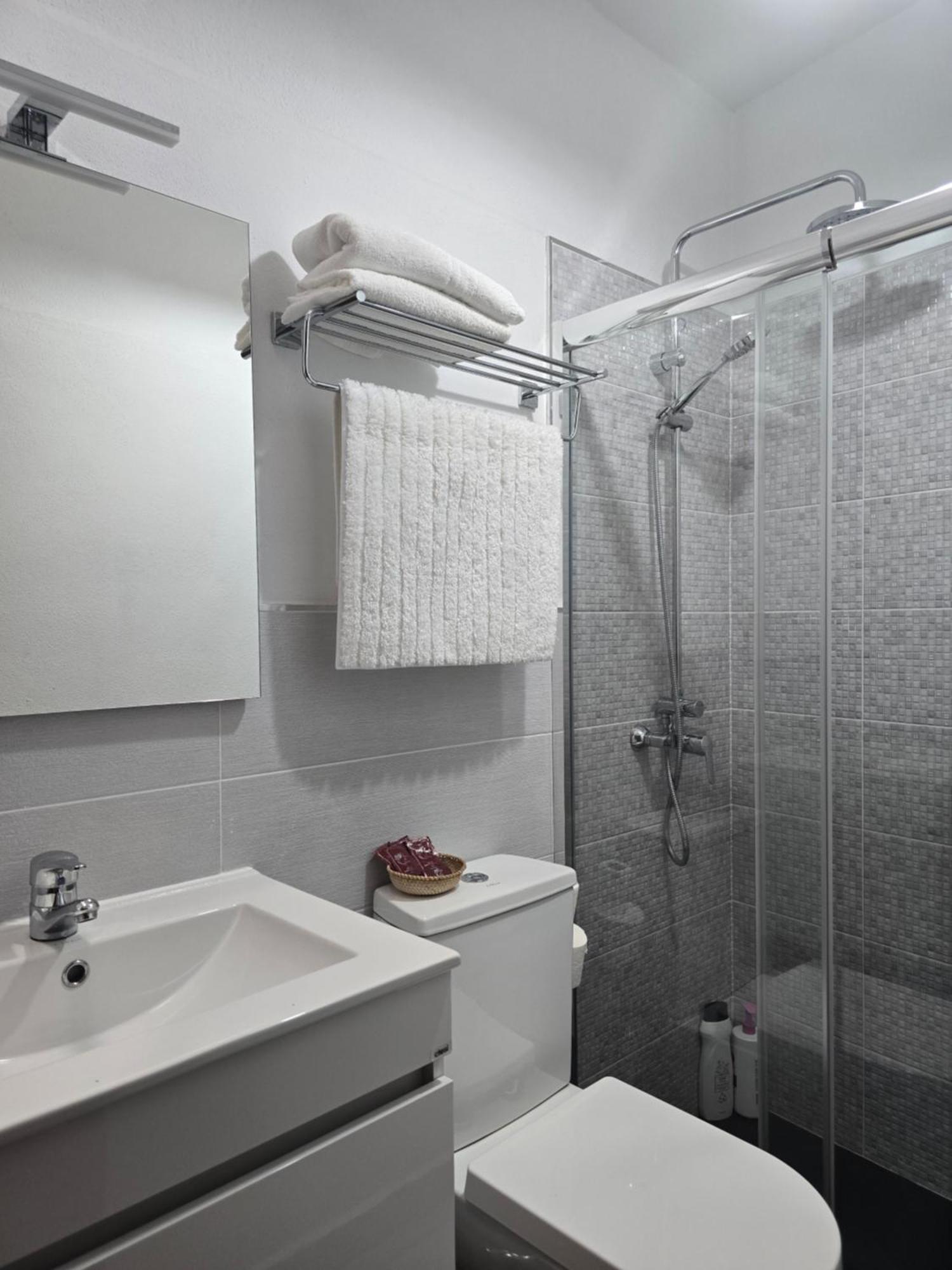 Apartamentos Los Volcanes Фуэнкальенте-де-ла-Пальма Экстерьер фото