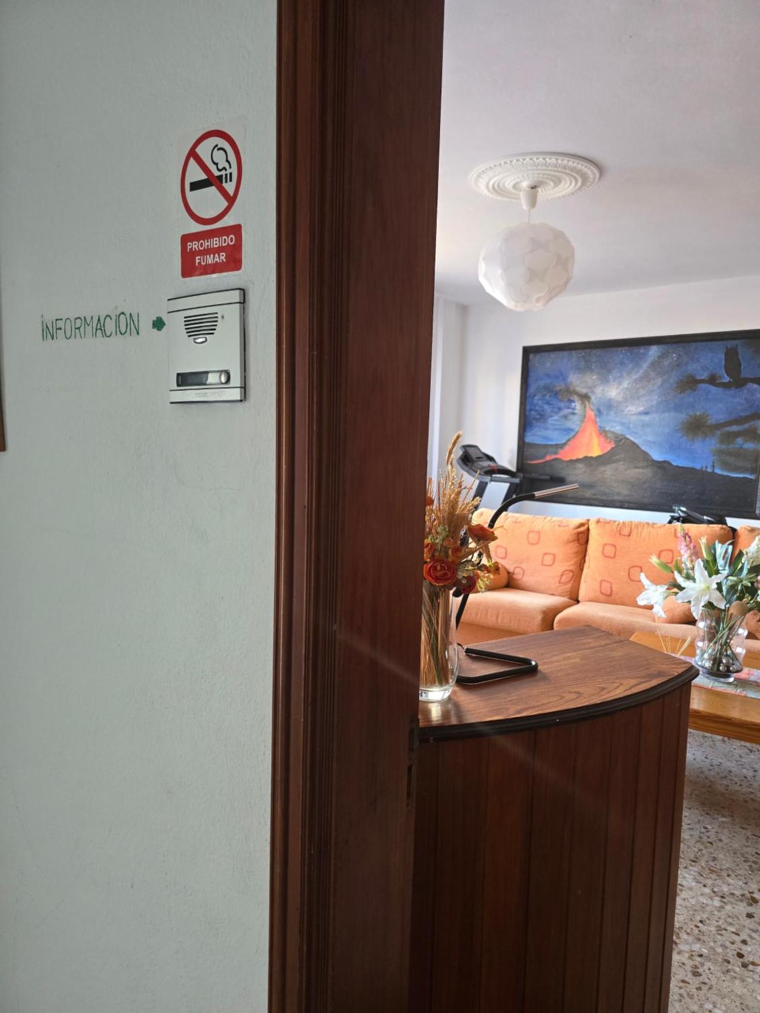 Apartamentos Los Volcanes Фуэнкальенте-де-ла-Пальма Экстерьер фото