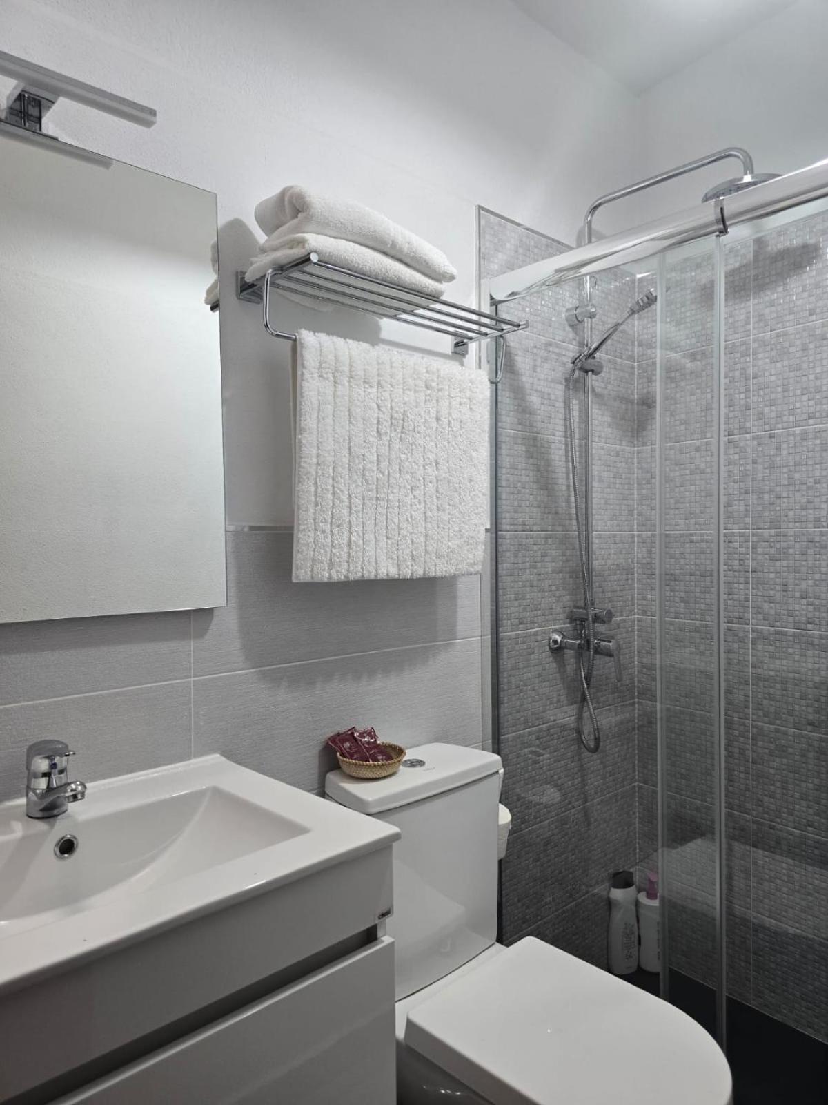 Apartamentos Los Volcanes Фуэнкальенте-де-ла-Пальма Экстерьер фото