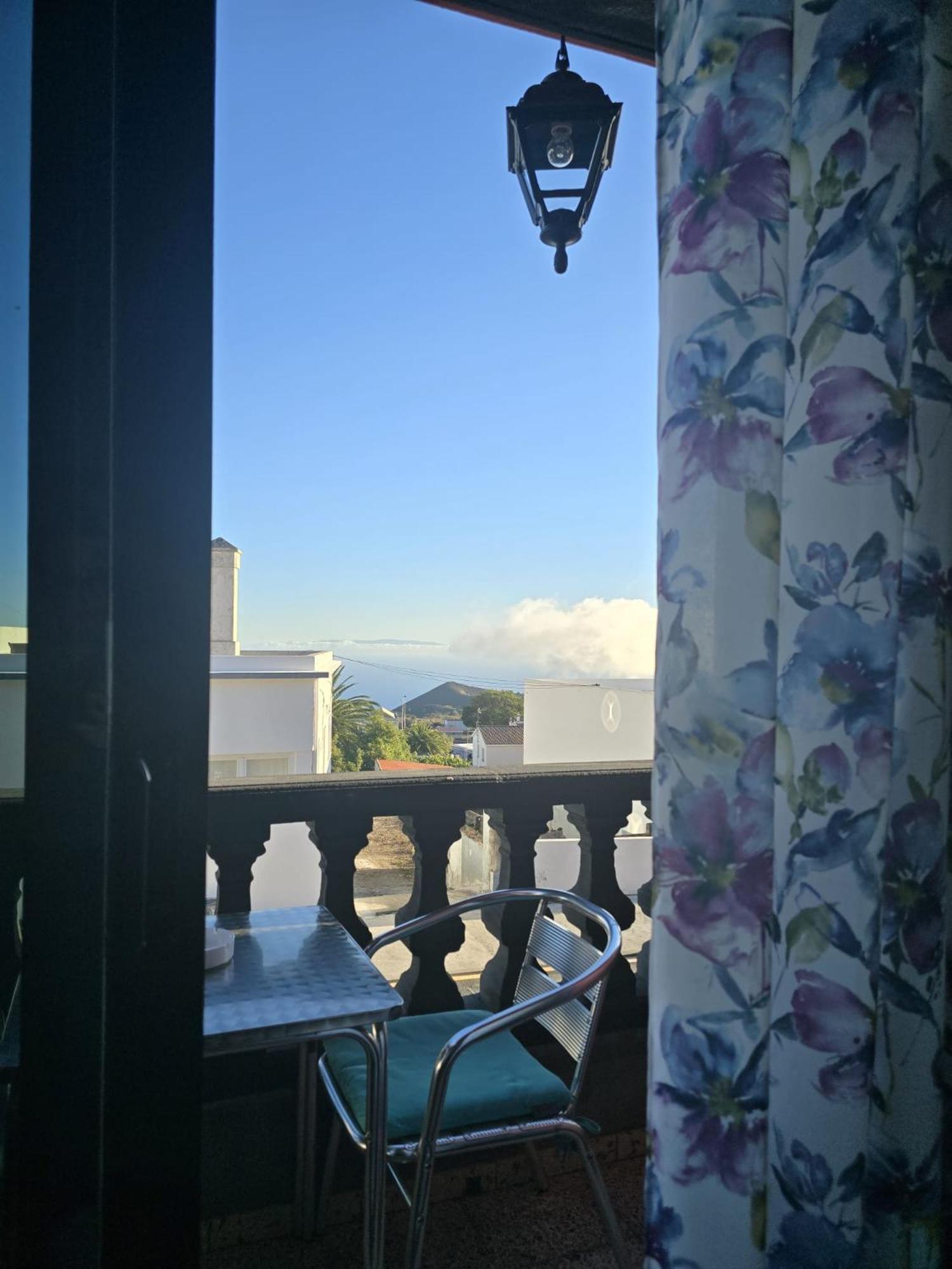 Apartamentos Los Volcanes Фуэнкальенте-де-ла-Пальма Экстерьер фото