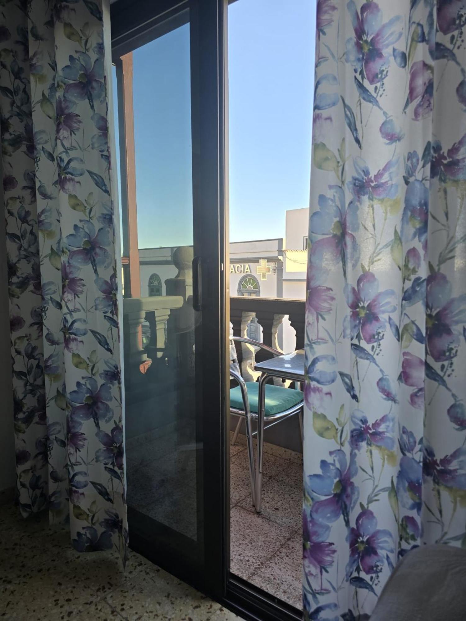 Apartamentos Los Volcanes Фуэнкальенте-де-ла-Пальма Экстерьер фото