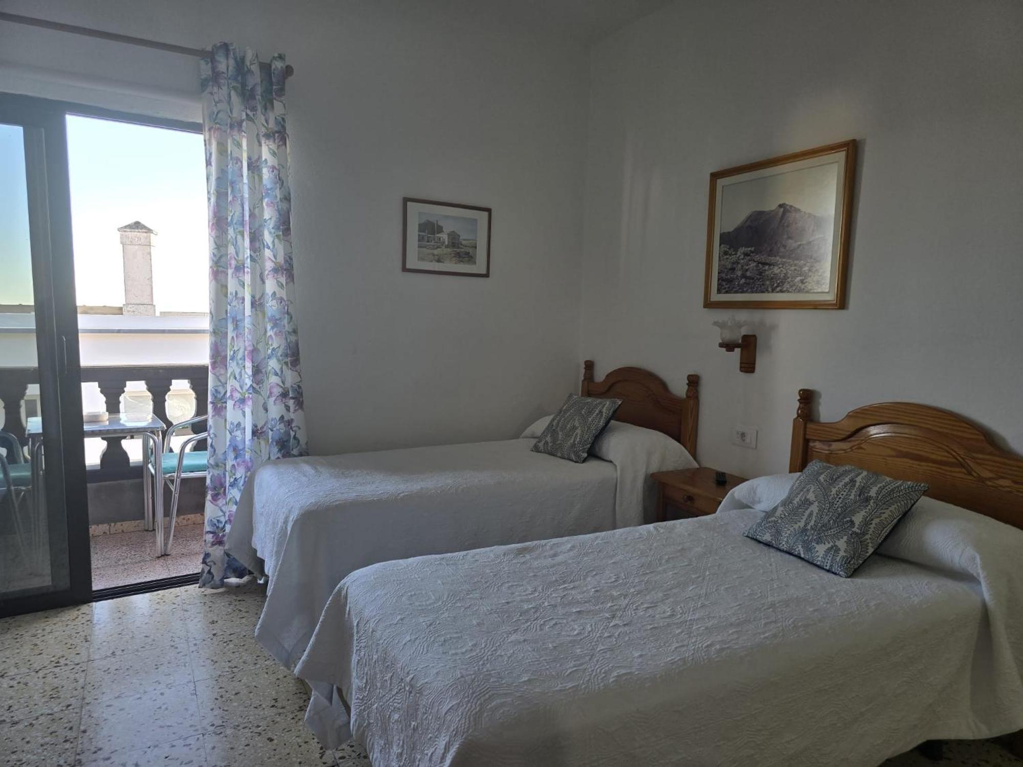 Apartamentos Los Volcanes Фуэнкальенте-де-ла-Пальма Экстерьер фото